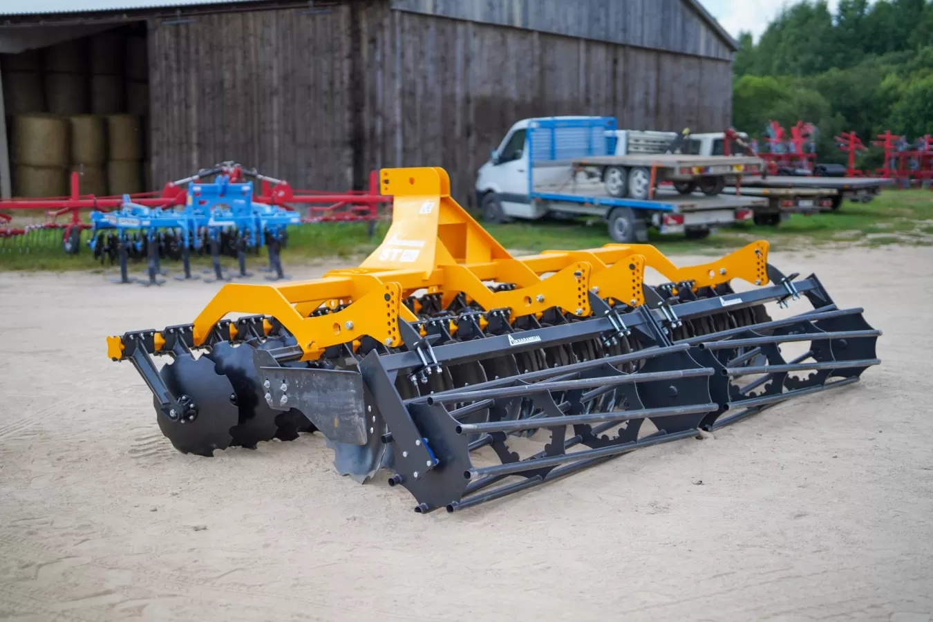Lautasmuokkain ST PRO Plus putkivalssilla 2,7 m