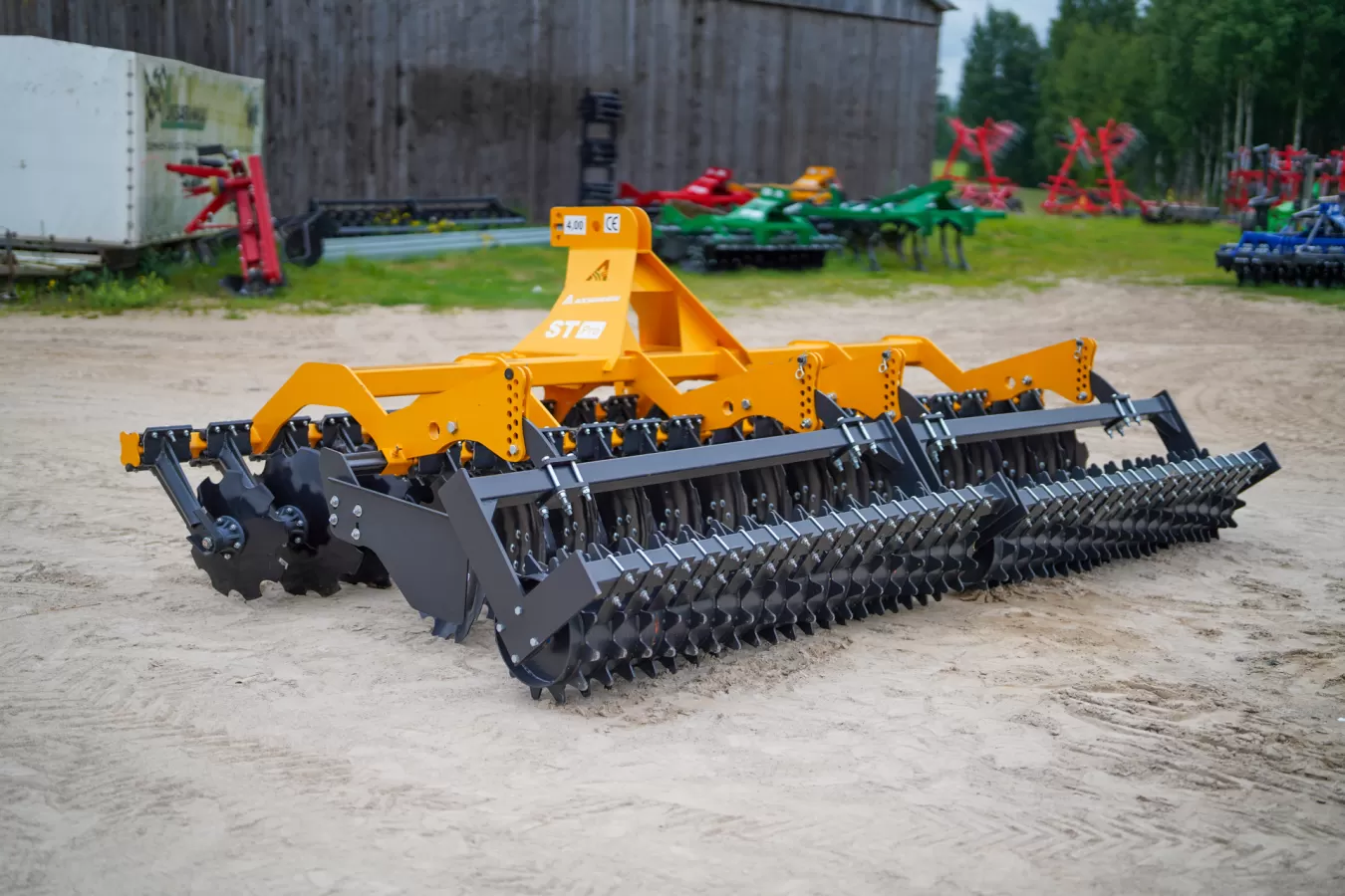 Lautasmuokkain ST PRO Plus Packer-valssilla 2,7 m